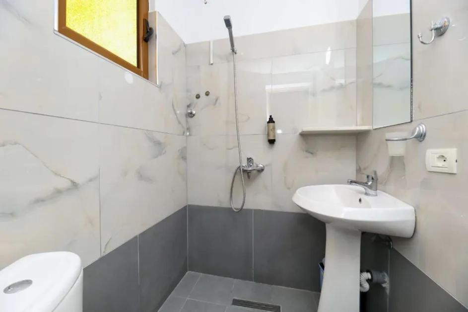 Vila Agolli Vlorë Exterior foto